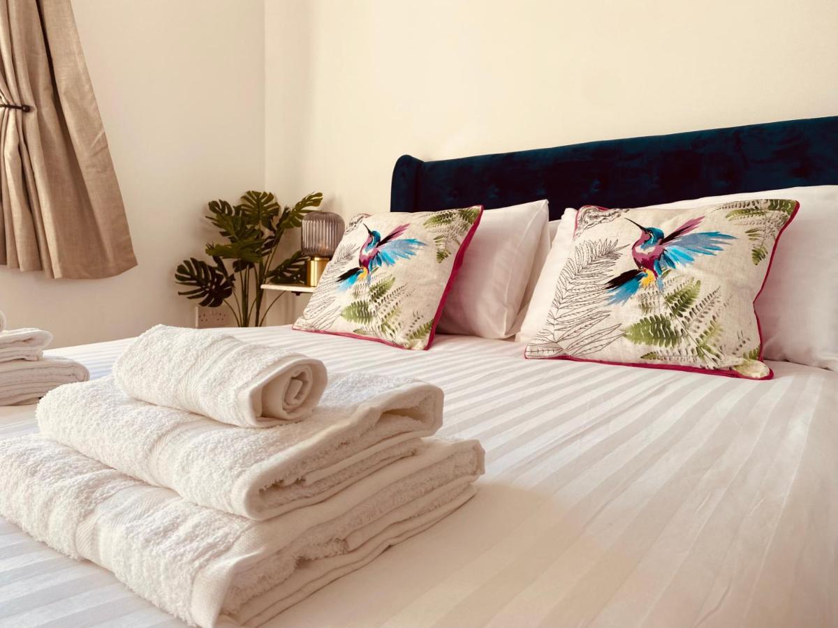 Spacious 2 Bedroom City Pad In Old Street Лондон Экстерьер фото